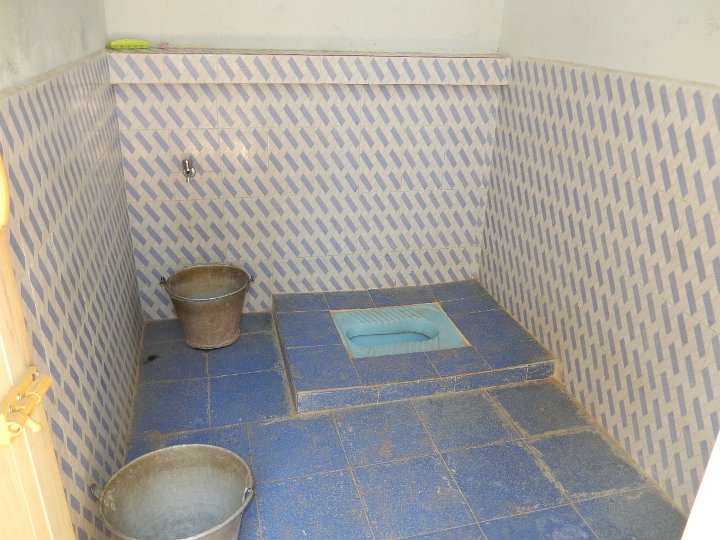 squat toilet tiles